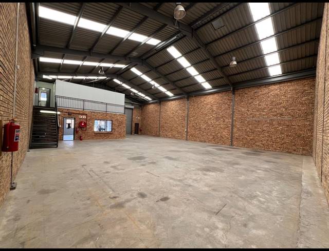347M² WAREHOUSE TO LET IN STRIJDOMPARK